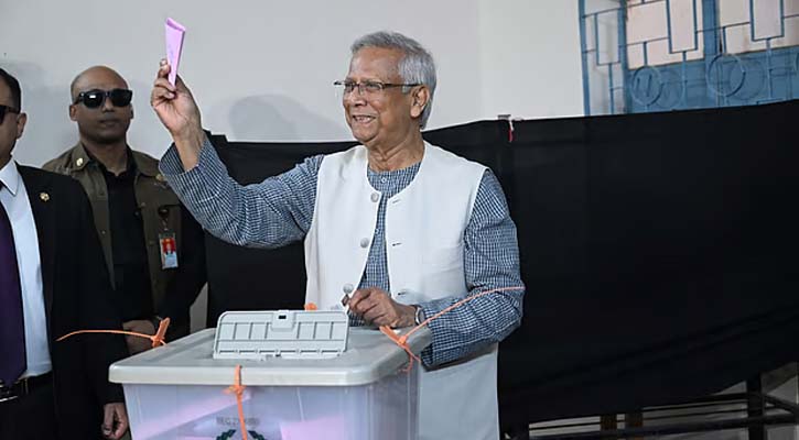 আমাদের দুঃস্বপ্নের অবসান, নতুন স্বপ্নের শুরু: প্রধান উপদেষ্টা