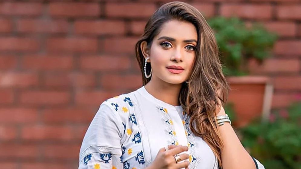 গিফট নিয়ে হয়ে গেলাম প্রতারক : তানজিন তিশা