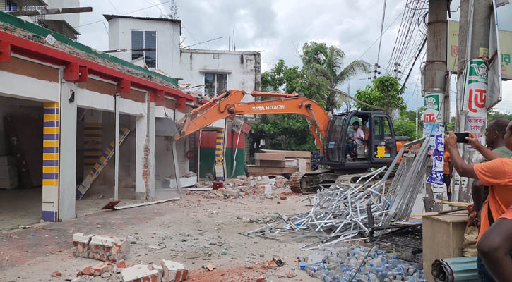 অধিগ্রহণকৃত জমির ৮৭ শতাংশই অবৈধ দখলে