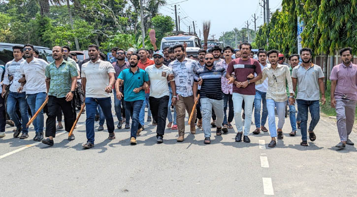 ছাত্রদলের কমিটিতে শ্রমিক নেতা, প্রতিবাদে বিক্ষোভ