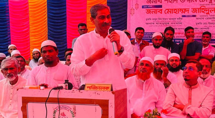 নেতাগিরি করতে হলে জনগণকে সম্মান করতে হবে : এ্যানি