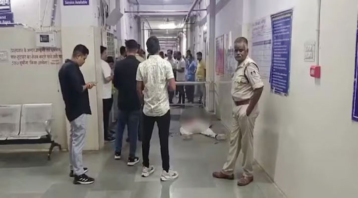 দ্বাদশ শ্রেণির ছাত্রীকে হাসপাতালে গলা কেটে হত্যা
