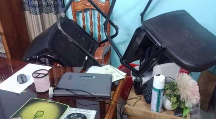 লালমনিরহাটে থানায় হামলা, সাজাপ্রাপ্ত ২ আসামি ছিনতাই