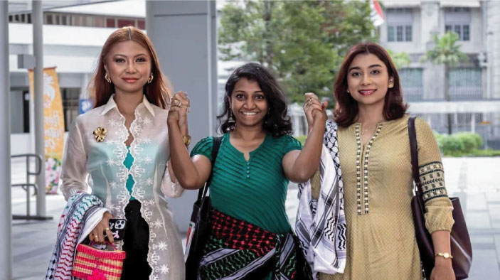 ভাইরাল সেই ৩ তরুণী মুক্তি পেলেন