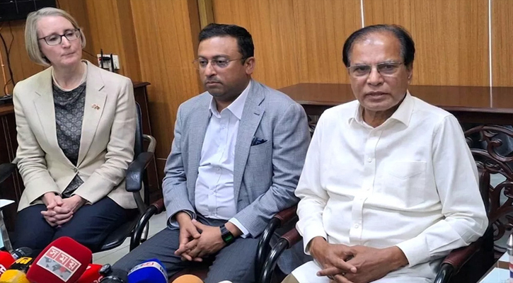 দুর্যোগ মোকাবেলায় সামগ্রিক প্রস্তুতি রয়েছে : ত্রাণমন্ত্রী