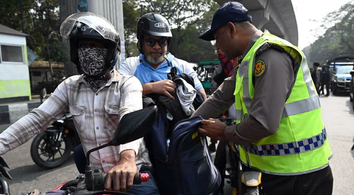 নির্বাচন ঘিরে রাজধানীতে পুলিশের তল্লাশি জোরদার