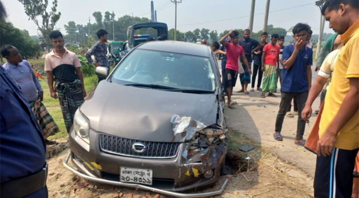 নরসিংদীতে প্রাইভেট কার-সিএনজির সংঘর্ষ, নিহত ১