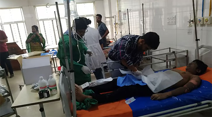 দগ্ধদের রক্তের সংকট নেই, প্রস্তুত আছেন পর্যাপ্ত স্বেচ্ছাসেবী