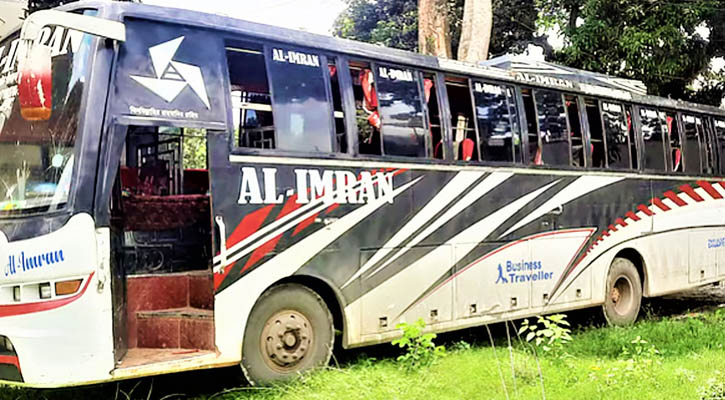 ফের বাসে ডাকাতি, নারী যাত্রীদের শ্লীলতাহানি