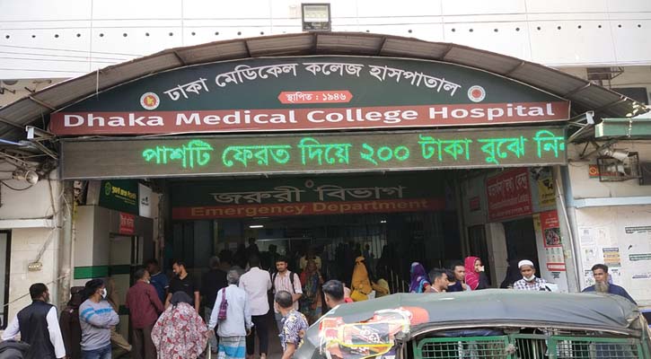 বাংলামোটরে কাভার্ড ভ্যানের ধাক্কায় কলেজছাত্র নিহত