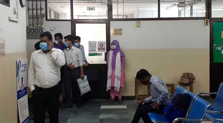 চিকিৎসকদের উপহার দিতে পারবেন না ওষুধ কোম্পানির প্রতিনিধিরা