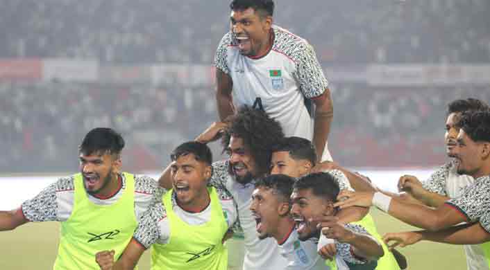 হামজার জোড়া গোলেও নেপালকে হারাতে পারল না বাংলাদেশ
