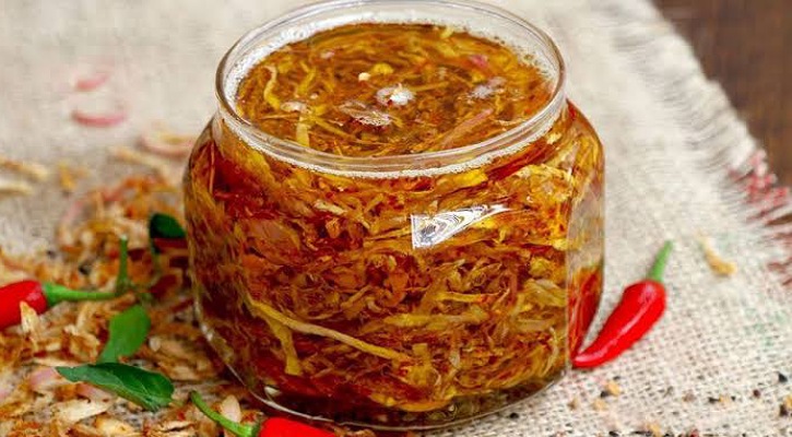 কাঁচা আমের কুঁচানো আচারের ভিন্ন রেসিপি