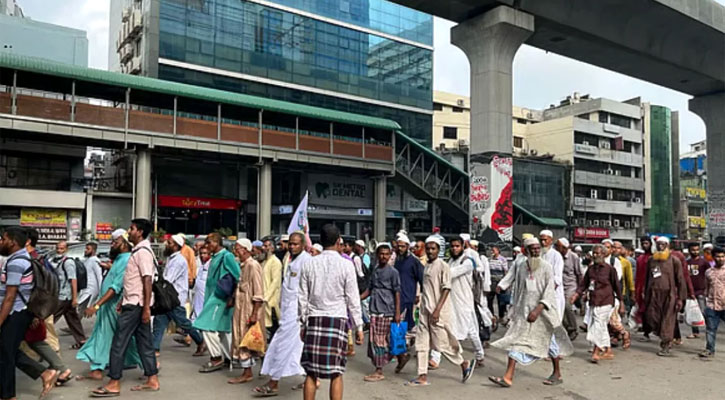 মিছিল নিয়ে জামায়াতের ‘জাতীয় সমাবেশে’ যাচ্ছেন নেতাকর্মীরা