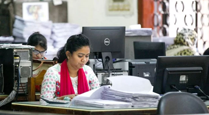ঈদের আগে শেষ কর্মদিবস আজ, বৃহস্পতিবার থেকে ‘লম্বা’ ছুটি