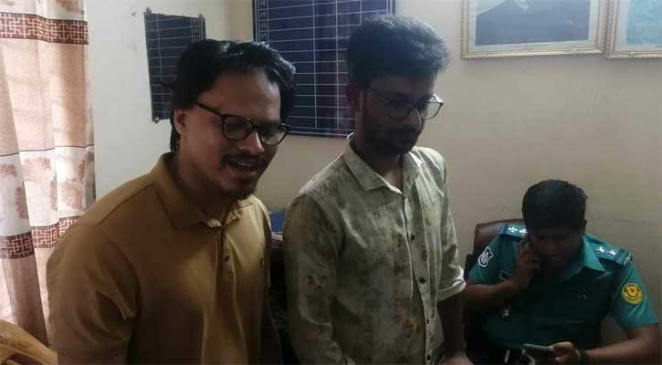 বিশ্ববিদ্যালয় প্রশাসনের সহযোগিতায় মুক্ত হলো জবির দুই শিক্ষার্থী