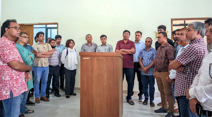 জুলাই হত্যাযজ্ঞের বিচারের দাবিতে নজরুল বিশ্ববিদ্যালয়ে গণস্বাক্ষর কর্মসূচি শুরু