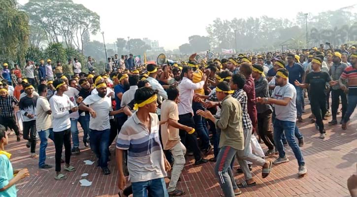 স্মৃতিসৌধে স্বেচ্ছাসেবক দলের দুই পক্ষের মারামারি