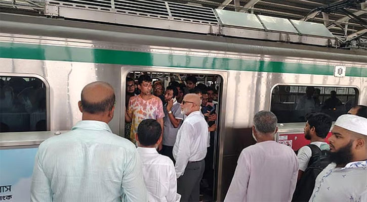 হঠাৎ বন্ধ হয়ে গেল মেট্রোরেল
