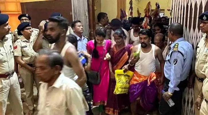 মন্দিরে পদপিষ্ট হয়ে ৬ জনের মৃত্যু, আহত ১৮