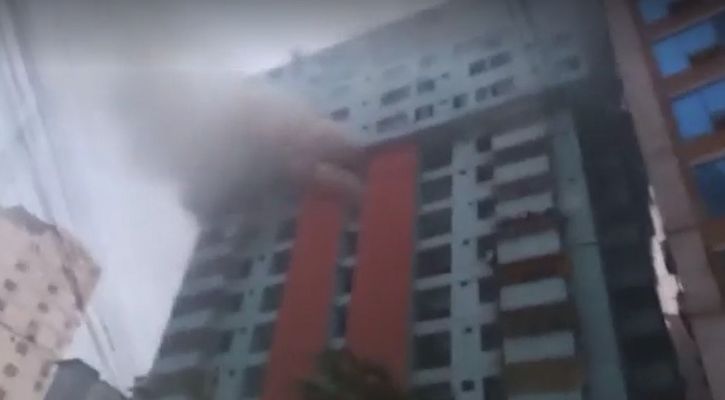 পল্টনের ফায়েনাজ টাওয়ারে আগুন, নিয়ন্ত্রণে ৫ ইউনিট