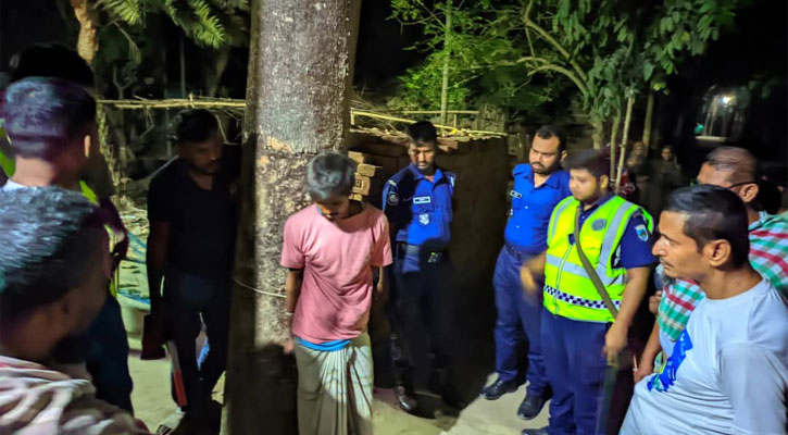 মসজিদে চুরি করতে এসে হাতেনাতে ধরা