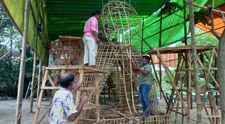 পুরোদমে চলছে চারুকলার বর্ষবরণের আয়োজন