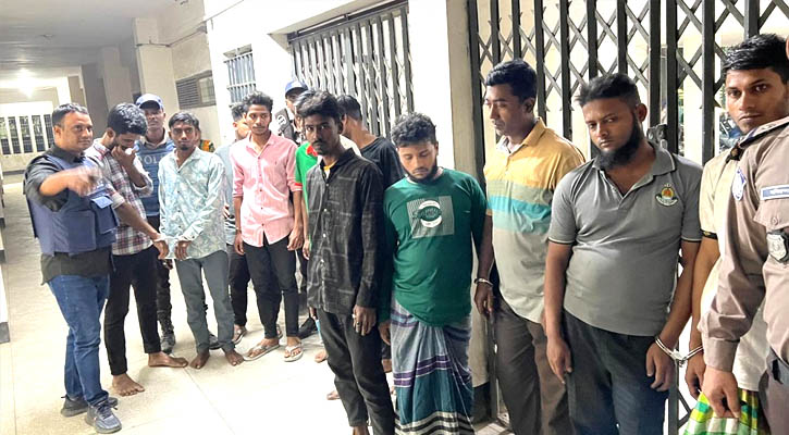 মোহাম্মদপুর ও আদাবর থানা এলাকায় সাঁড়াশি অভিযানে আটক ৪২