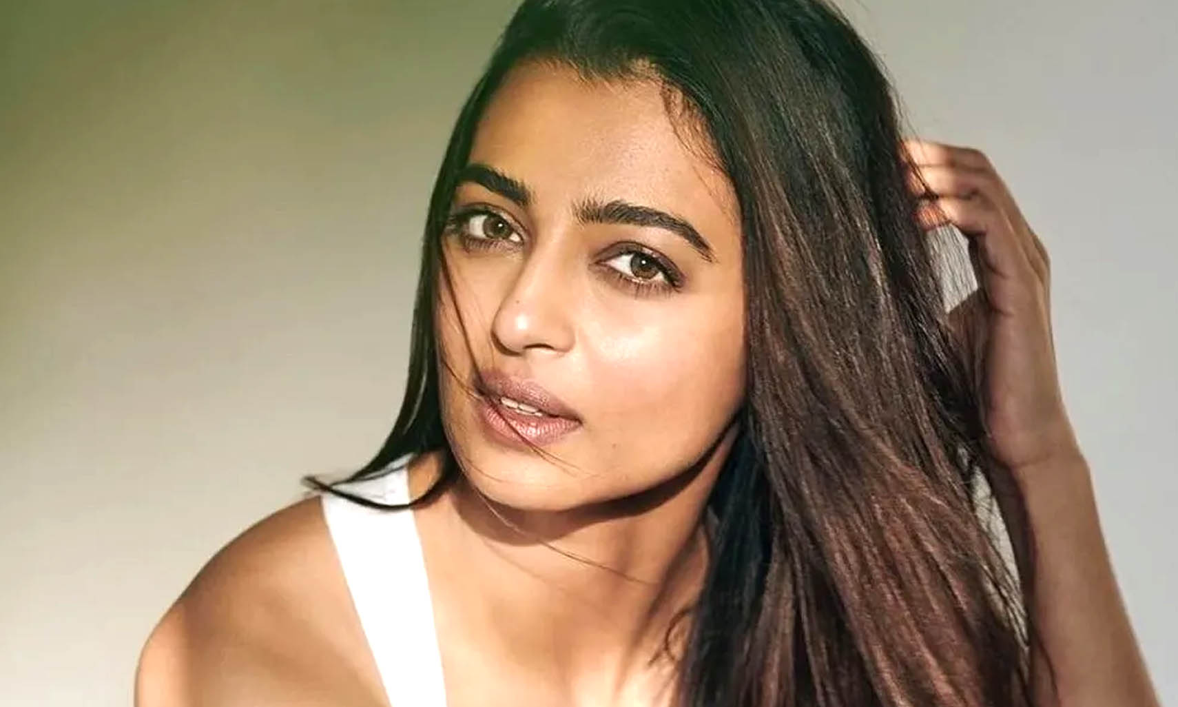 এমন চরিত্র আগে কখনো করিনি :  রাধিকা আপ্তে