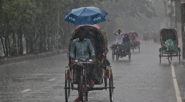৪ বিভাগে অতি ভারী বৃষ্টির সতর্কতা, হতে পারে ভূমিধস 