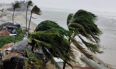 দুপুরের মধ্যে ১২ অঞ্চলে ঝড়ের আভাস