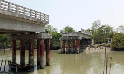 নকশা জটিলতার অজুহাতে চার বছর ধরে বন্ধ সেতুর কাজ