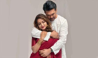 ‘হ্যাপিলি ম্যারিড’ পোস্টে তোলপাড়, সত্যিটা জানালেন শুভ–কেয়া