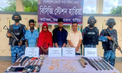 আগ্নেয়াস্ত্র-স্বর্ণালঙ্কারসহ আটক ৪