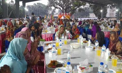 ‘রোজা যায় রোজা আসে, কেউ আমাগো খোঁজ রাখে না বাপ’