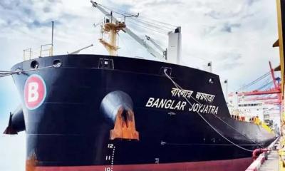 অপেক্ষার প্রহর কাটছে না ‘বাংলার জয়যাত্রা’র নাবিকদের