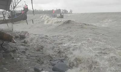 আরও শক্তিশালী হচ্ছে লঘুচাপ,৩ নম্বর সতর্কসংকেত বহাল