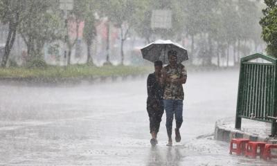 দুপুরের মধ্যে ১৩ অঞ্চলে ঝড়-বৃষ্টি হতে পারে