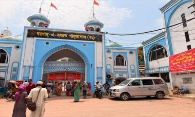 ধর্মীয় আবেগের আড়ালে কোটি টাকার হিসাব, প্রশ্নের মুখে কারা?