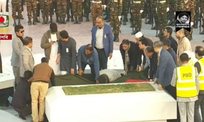 স্বামীর পাশে চিরনিদ্রায় শায়িত ‘আপসহীন নেত্রী’ খালেদা জিয়া