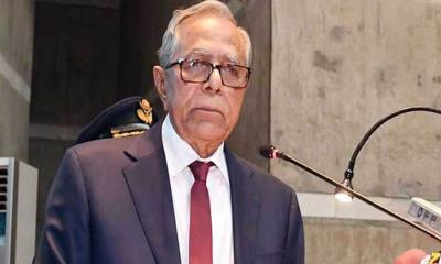 ‘সাবেক রাষ্ট্রপতি কীভাবে দেশত্যাগ করলেন, গাফিলতি রয়েছে কার’