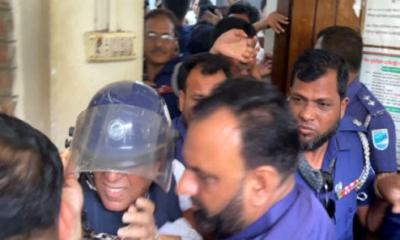 আদালতে কিল-ঘুষি খেয়ে দৌড় দিলেন আনিসুল হক, ভিডিও ভাইরাল
