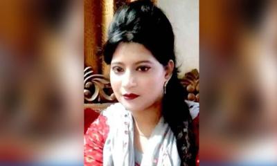 মধ্যরাতে যুব মহিলা লীগ নেত্রী ডিবির হাতে ধরা