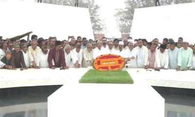 জিয়াউর রহমানের সমাধিতে বিএনপি নেতাদের শ্রদ্ধা