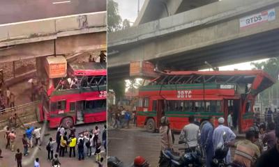 এলিভেটেড এক্সপ্রেসওয়ের পিলারে  ধাক্কা লেগে দুমরে মুচরে গেল দোতলা বাস