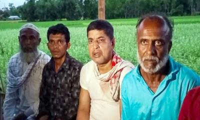 ‘বাংলাদেশে আসতে না চাইলে নির্যাতন চালায় বিএসএফ’