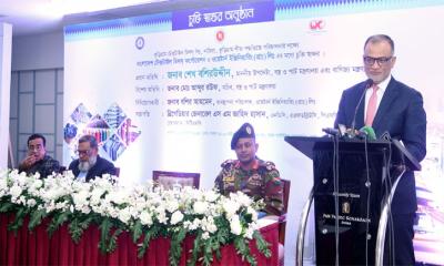 সম্পর্ক নয়, যোগ্যতার ভিত্তিতে সিদ্ধান্ত নেবে সরকার : বাণিজ্য উপদেষ্টা