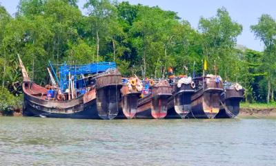 ভারতের সঙ্গে মিল রেখে নিষেধাজ্ঞা, খুশি উপকূলের জেলেরা