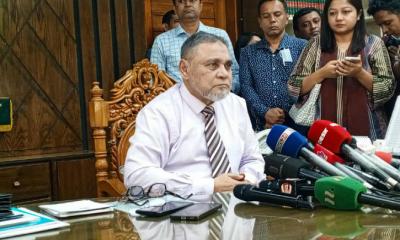 পেশাদারিত্বের সঙ্গে নিরপেক্ষভাবে কাজ করার চেষ্টা করছি : সিইসি