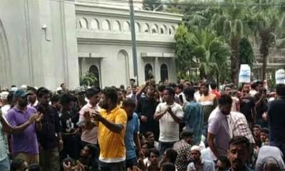 টানা চতুর্থ দিন ইশরাক সমর্থকদের বিক্ষোভ, সর্বশেষ যা জানা গেল